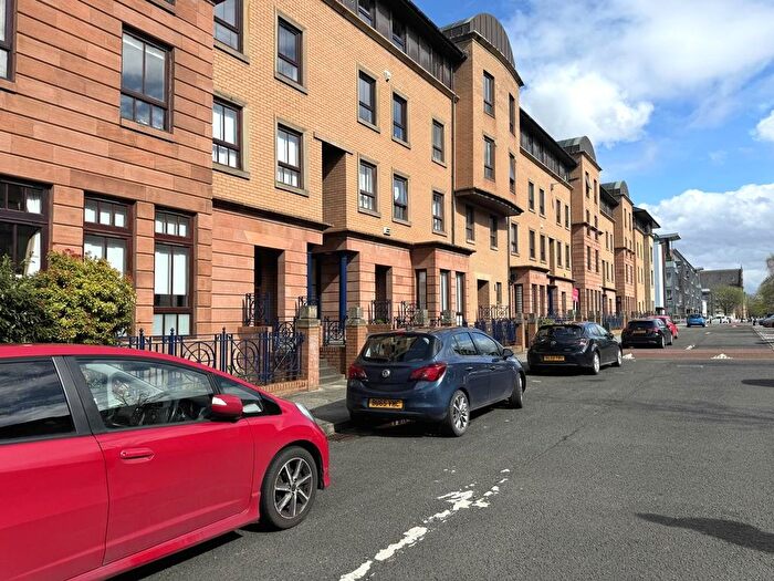 2 Bedroom Flat To Rent In Cumberland Street, Oatlands, Glasgow, G5