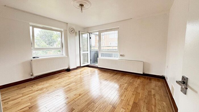 2 Bedroom Flat To Rent In Arakan House, Newington Green, N16