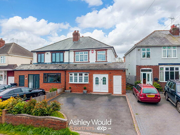 3 Bedroom Semi Detached House For Sale In St. Kenelms Road, Romsley, Halesowen, B62