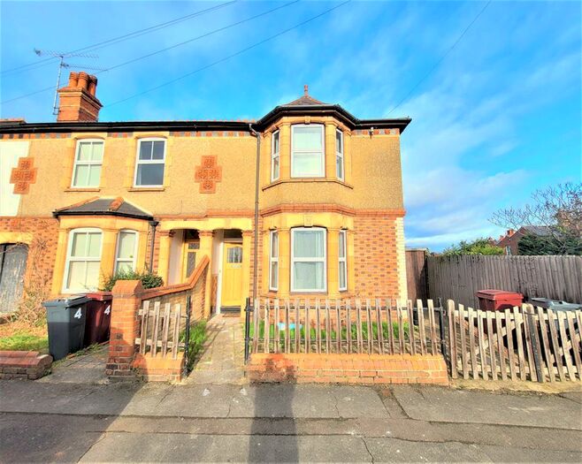 5 Bedroom End Of Terrace House To Rent In Brisbane Road, Reading, Reading, RG30