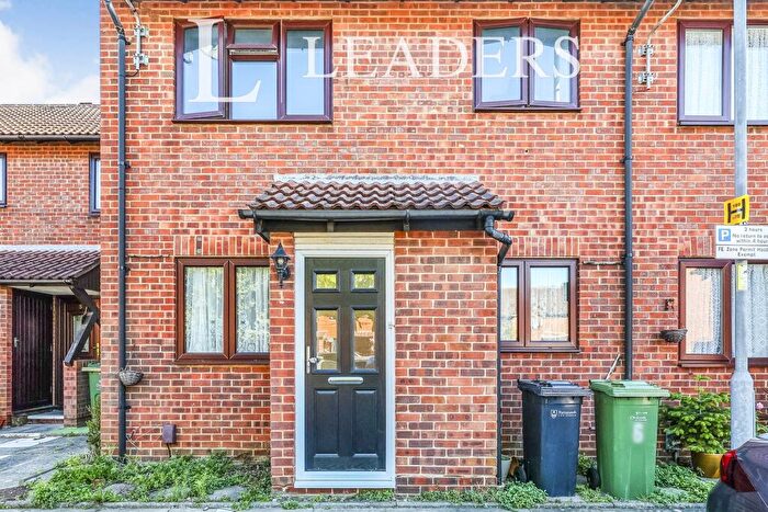 1 Bedroom Terraced House To Rent In No Deposit Option North End, PO2
