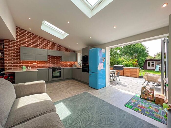 4 Bedroom House For Sale In Merton Way, West Molesey, KT8