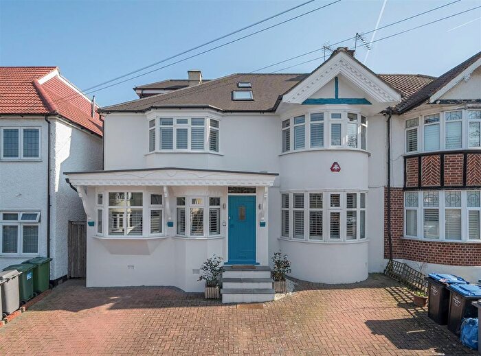 5 Bedroom Semi Detached House For Sale In Kenneth Crescent, London, NW2