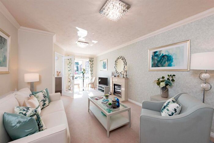 1 Bedroom Retirement Property For Sale In Colebrooke Lodge, Prices Lane, Reigate, RH2