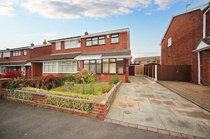 3 Bedroom Semi Detached House For Sale In Merton Road, Wigan, WN3