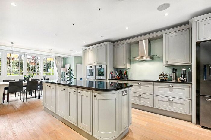7 Bedroom Semi-Detached House For Sale In Hawthorne House, Wandle Road, SW17