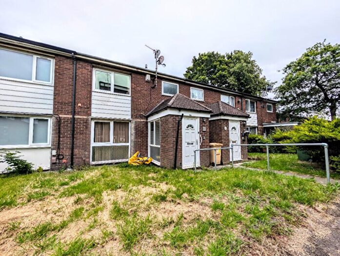 3 Bedroom Mews For Sale In Regent Walk, Farnworth, Bolton, BL4
