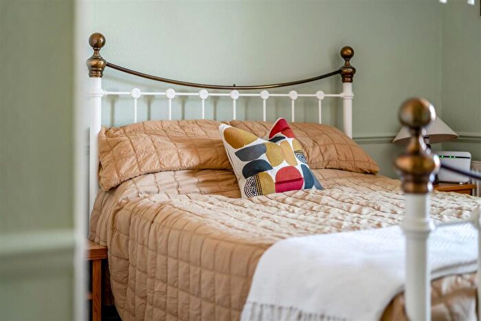 2 Bedroom House For Sale In High Street, Swanage, BH19 - Photo 10