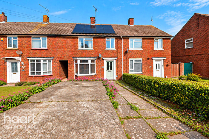 3 Bedroom Terraced House For Sale In Solomon Road, Gillingham, ME8