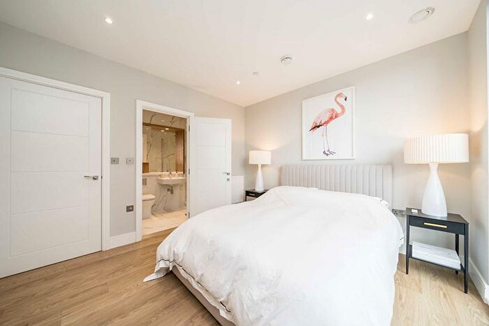 2 Bedroom Flat For Sale In Plough Lane, London, SW17