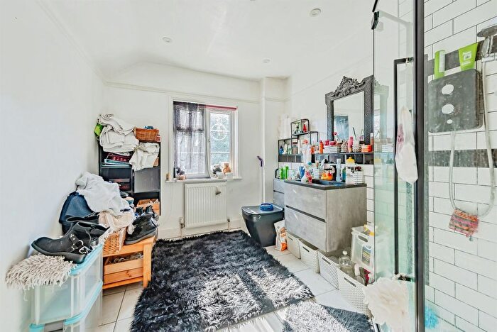 2 Bedroom Terraced House For Sale In Crescent Road, Bletchingley, Redhill, RH1