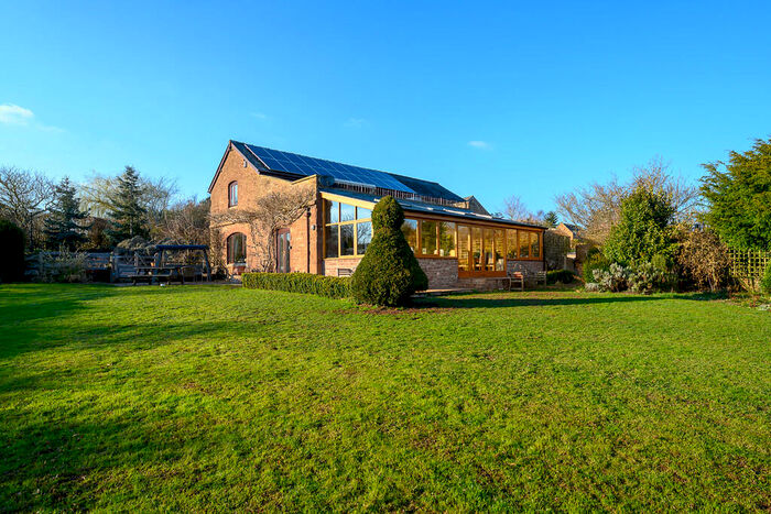 3 Bedroom Barn Conversion For Sale In Ingestone Farm, Foy, HR9