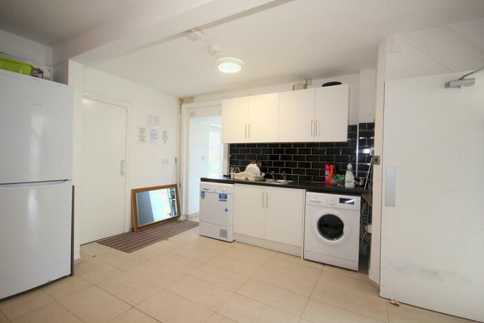 8 Bedroom House To Rent In Fern Hill Road, Cowley, OX4