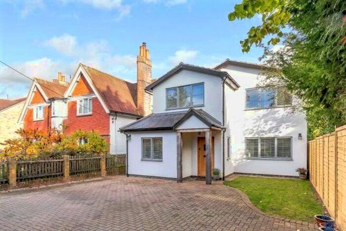 4 Bedroom Detached House To Rent In Grimsdells Lane, Amersham, Buckinghamshire HP6