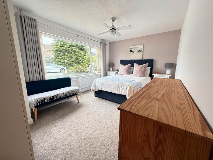 3 Bedroom Detached Bungalow For Sale In Cedar Drive, Attleborough, Norfolk, NR17