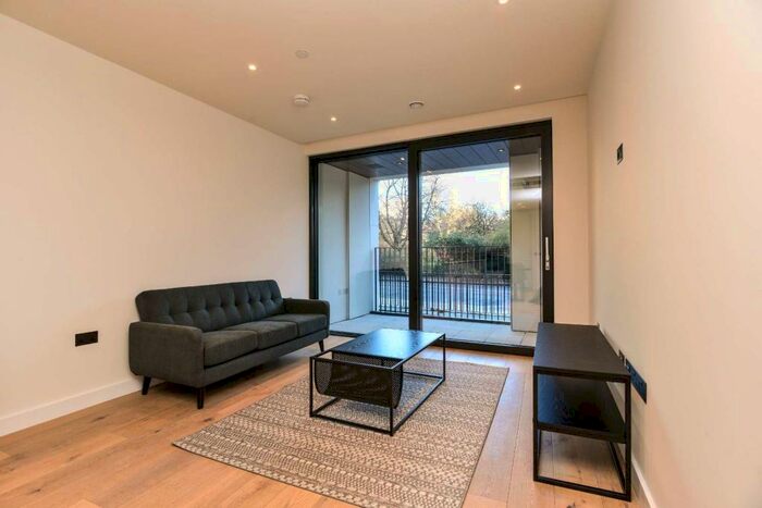 1 Bedroom Flat To Rent In Golden Lane, Barbican, London, EC1Y