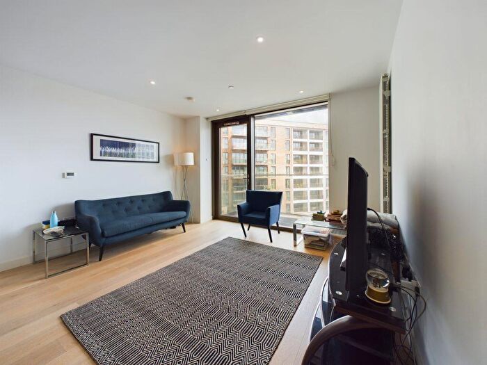 2 Bedroom Flat To Rent In Schooner Road, Canary Wharf, – Bedrooms Flat, E16