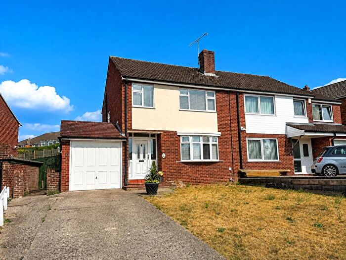 3 Bedroom Semi Detached House For Sale In Church End Lane, Tilehurst, Reading, RG30