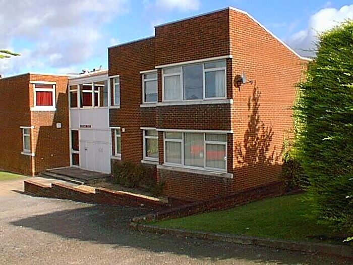 2 Bedroom Apartment For Sale In Letcombe Court, Springfield Road, Wantage, Oxfordshire, OX12