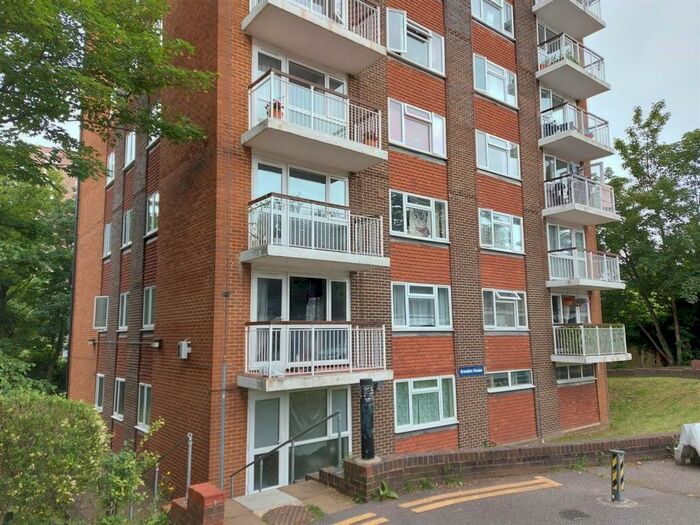 2 Bedroom Apartment To Rent In Brighton Road, Sutton, SM2