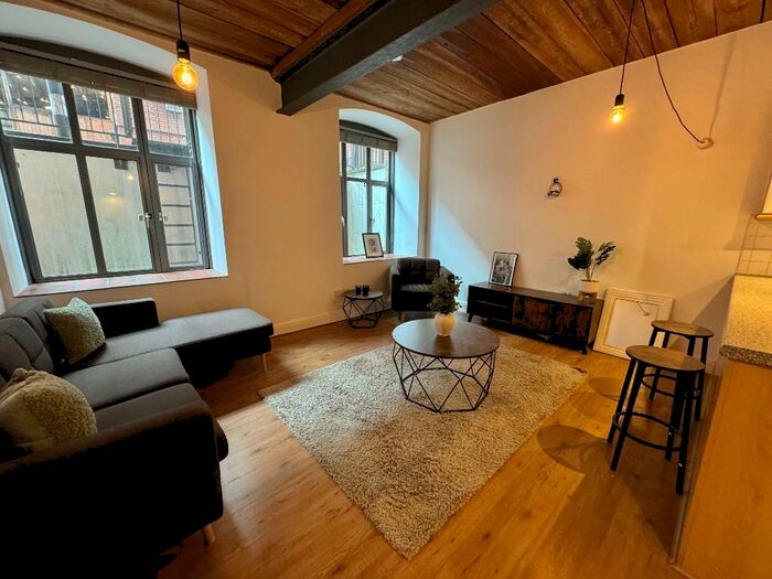 2 Bedroom Apartment To Rent In Cambridge Street, Manchester, M1