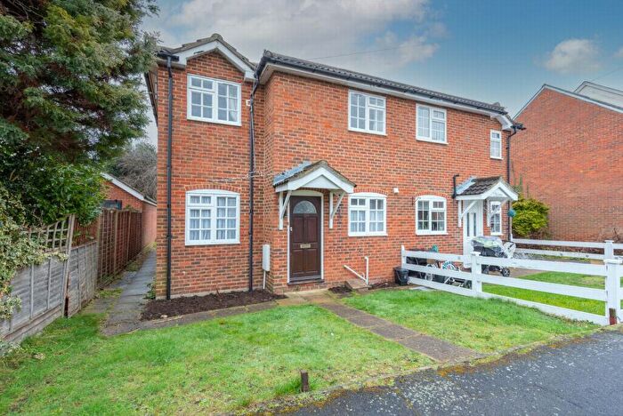 2 Bedroom Semi Detached House To Rent In Somerset Road, North Camp, GU14