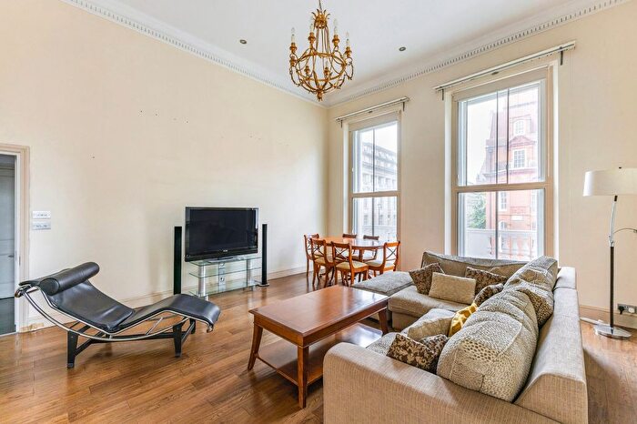 3 Bedroom Flat For Sale In Princes Gate, London, SW7