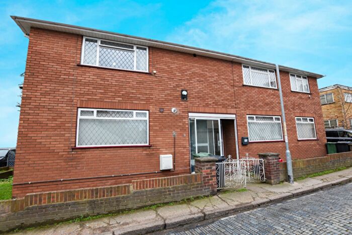 Studio To Rent In Great Queen Street, Dartford, DA1