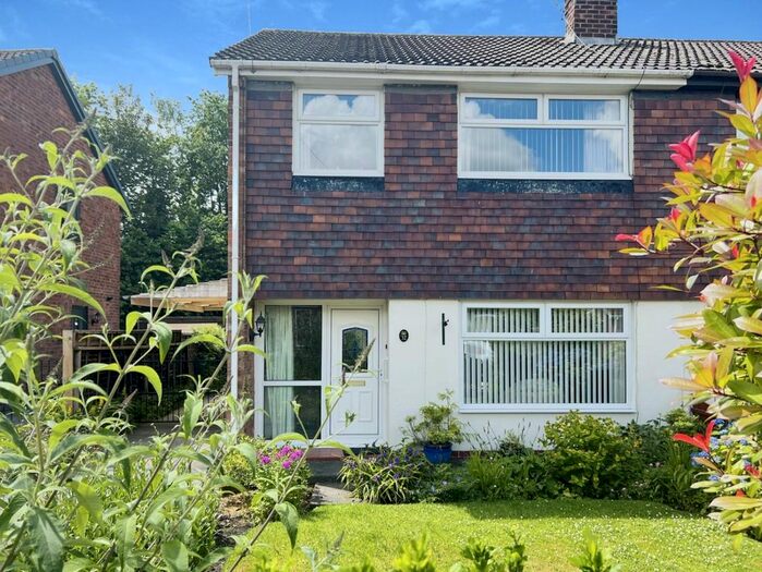 3 Bedroom Property To Rent In Thanet Grove, Leigh, WN7