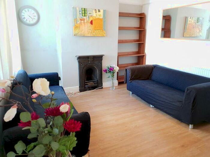 5 Bedroom Terraced House To Rent In Africa Gardens, Cardiff, CF14