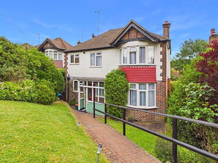 4 Bedroom Detached House For Sale In Hornchurch Hill, Whyteleafe, CR3