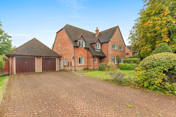 5 Bedroom Detached House For Sale In Oakdene, Beaconsfield, HP9