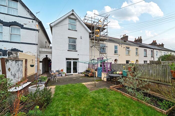 5 Bedroom Terraced House For Sale In Summerland Place, Barnstaple, Devon, EX32