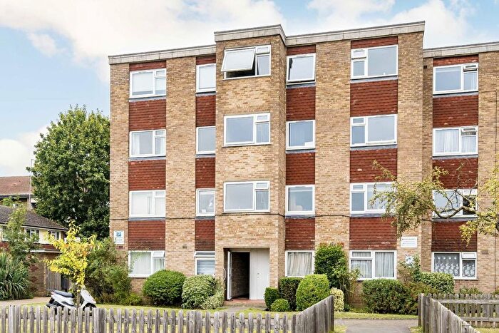 Studio To Rent In Stourton Avenue, Hanworth, Feltham, TW13