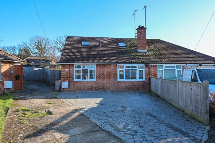 4 Bedroom Chalet For Sale In Manor Close, Burgess Hill, RH15