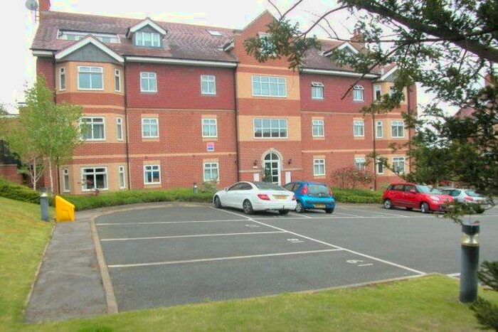 2 Bedroom Flat To Rent In Talbot Road, Prenton, CH43