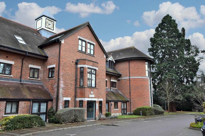2 Bedroom Flat To Rent In Silas Court, Lockhart Road, Watford WD17