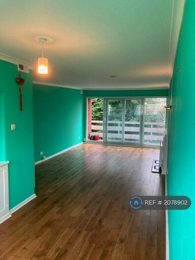 3 Bedroom Flat To Rent In Gilmerton Court, Trumpington, Cambridge, CB2