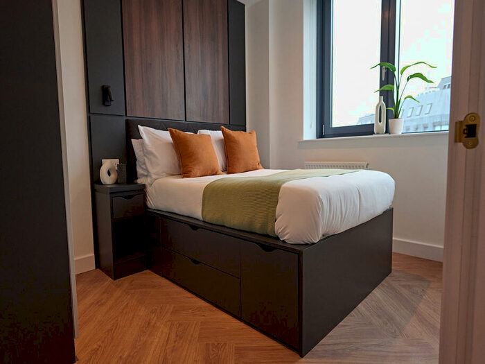 1 Bedroom Apartment To Rent In Apt, Q Three Residence #, LS1