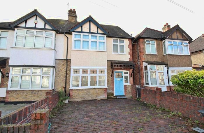 4 Bedroom Semi-Detached House To Rent In Hartham Road, Isleworth, TW7