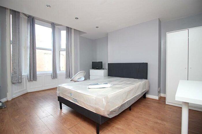 6 Bedroom Maisonette To Rent In Fairfield Road, Jesmond, Newcastle Upon Tyne, NE2