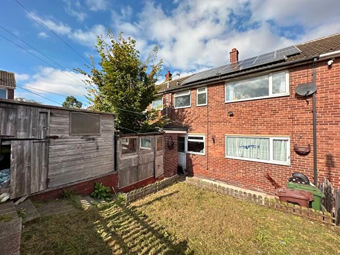 3 Bedroom Terraced House For Sale In Byron Close, Knottingley, WF11