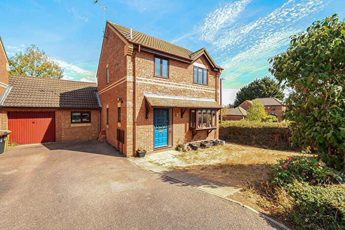 3 Bedroom Detached House For Sale In Sweetlands Corner, Kents Hill, Milton Keynes, MK7