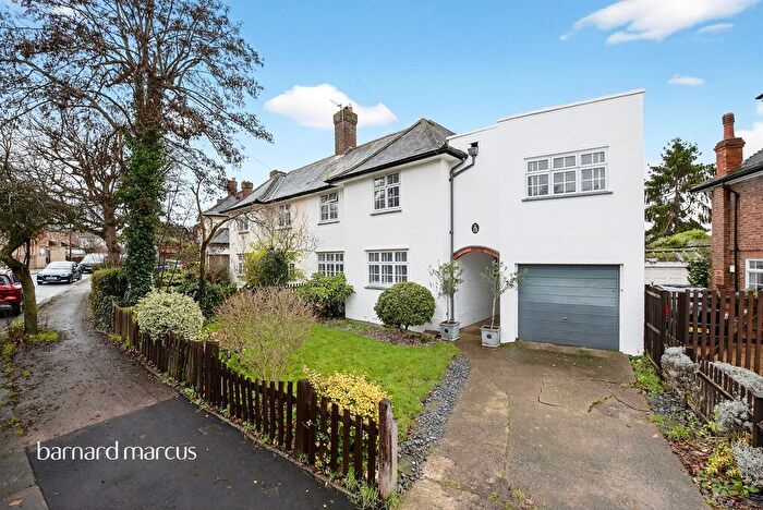 5 Bedroom Semi Detached House For Sale In Laburnum Grove, New Malden, KT3