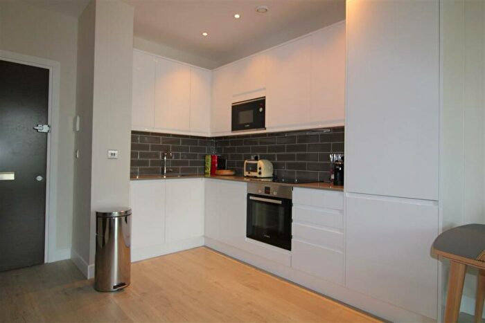 1 Bedroom Apartment To Rent In Clivemont Road, Maidenhead, SL6