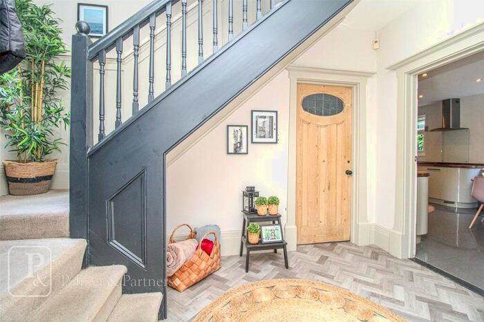 5 Bedroom Link Detached House For Sale In Skelmersdale Road, Clacton-on-Sea, Essex, CO15