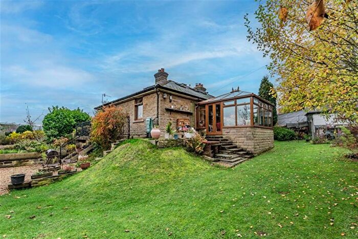 4 Bedroom Detached House For Sale In Bute Street, Glossop, SK13