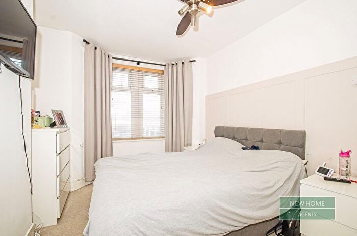 3 Bedroom Terraced House For Sale In Finchley Road, Fairwater, Cardiff, CF5