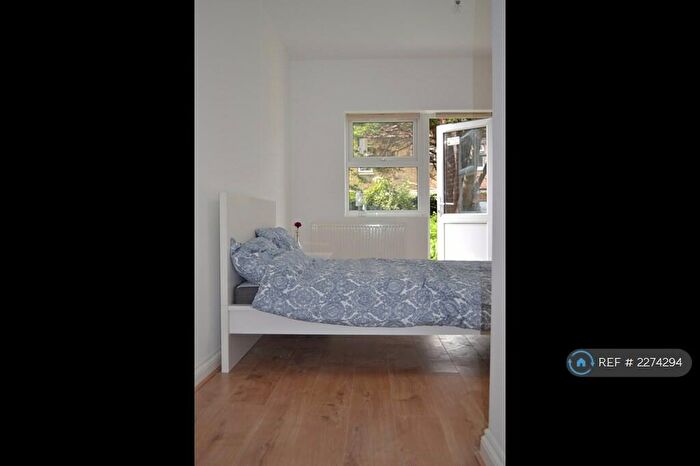 Studio To Rent In Ilford, Ilford, IG1