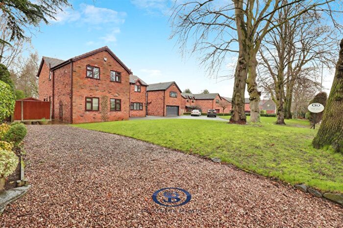 4 Bedroom Detached House For Sale In Middlewich Road, Sandbach, CW11